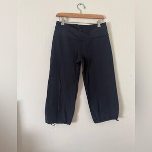 Lululemon Black Cropped Pants Size 10